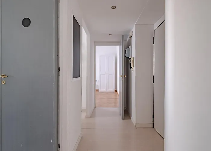 B5 In The Center Of Wifi And Ac